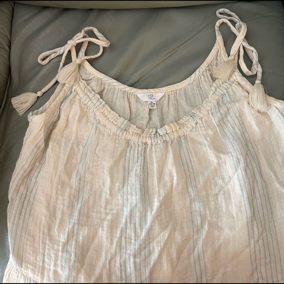 Beautiful Summer Dress - Picture 3 of 5